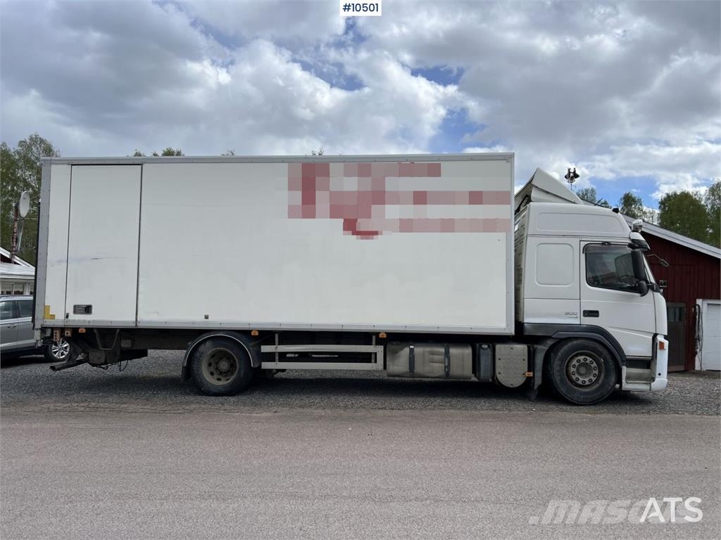 Volvo FM 300 4x2 Box Truck with Tail Lift Sanduk kamioni