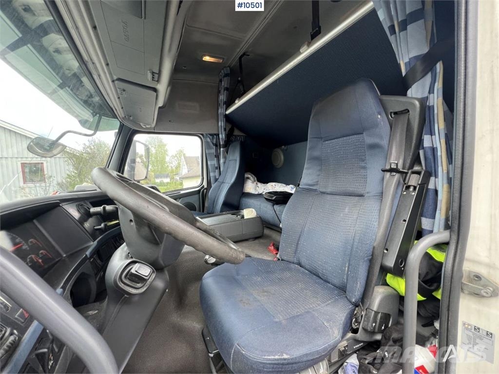 Volvo FM 300 4x2 Box Truck with Tail Lift Sanduk kamioni