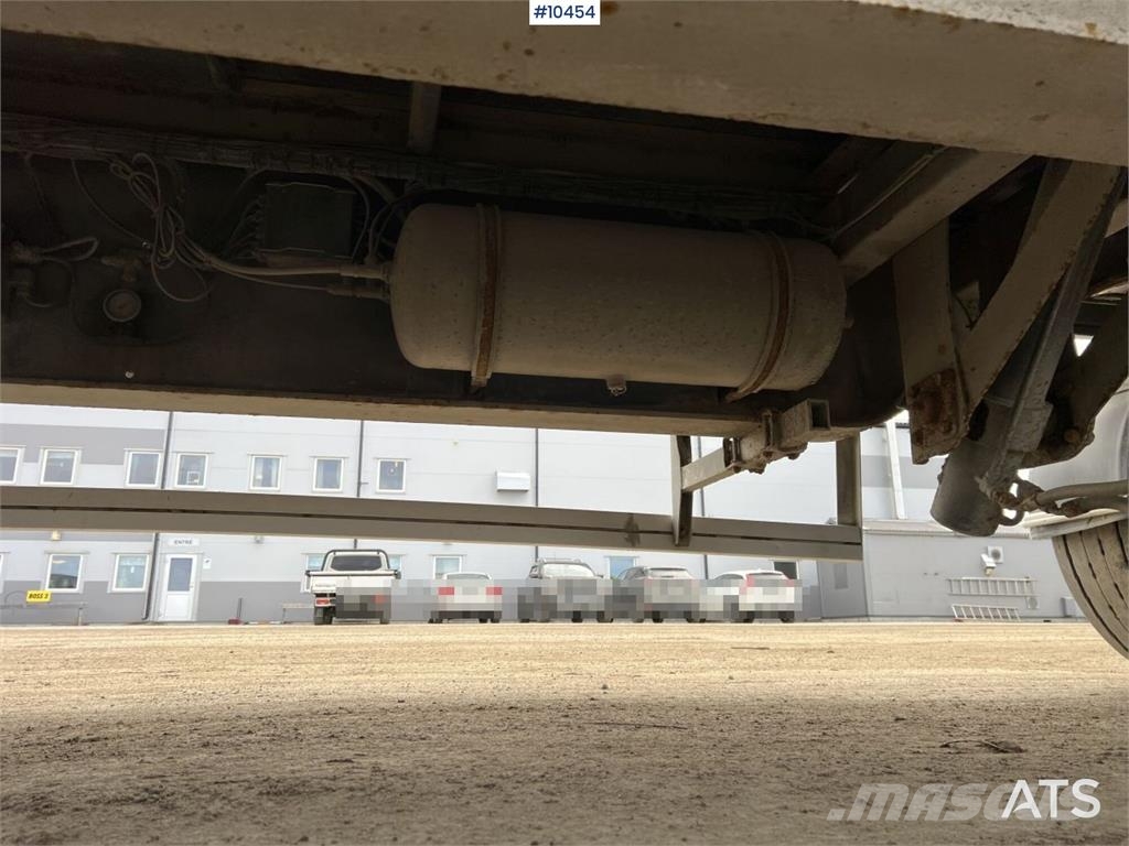 Volvo FM 6x2 Wood Chip Truck – Truck and Trailer (VIDEO) Skříňová nástavba