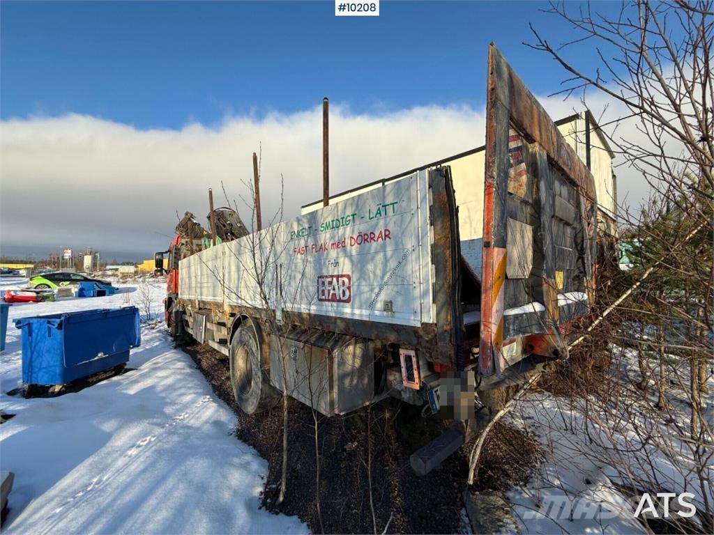 Volvo FM9 4X2 Flatbed truck with tail lift Camiones de cama baja