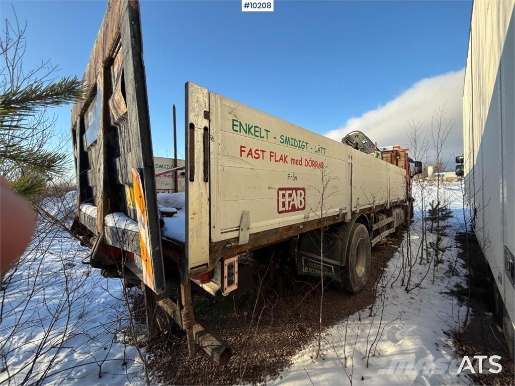 Volvo FM9 4X2 Flatbed truck with tail lift Camiones de cama baja
