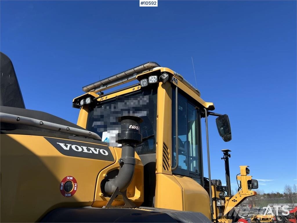 Volvo L90H Wheel Loader with machine control Wheel loaders
