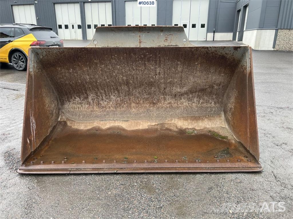 Volvo Loader Bucket with Large BM دلاء
