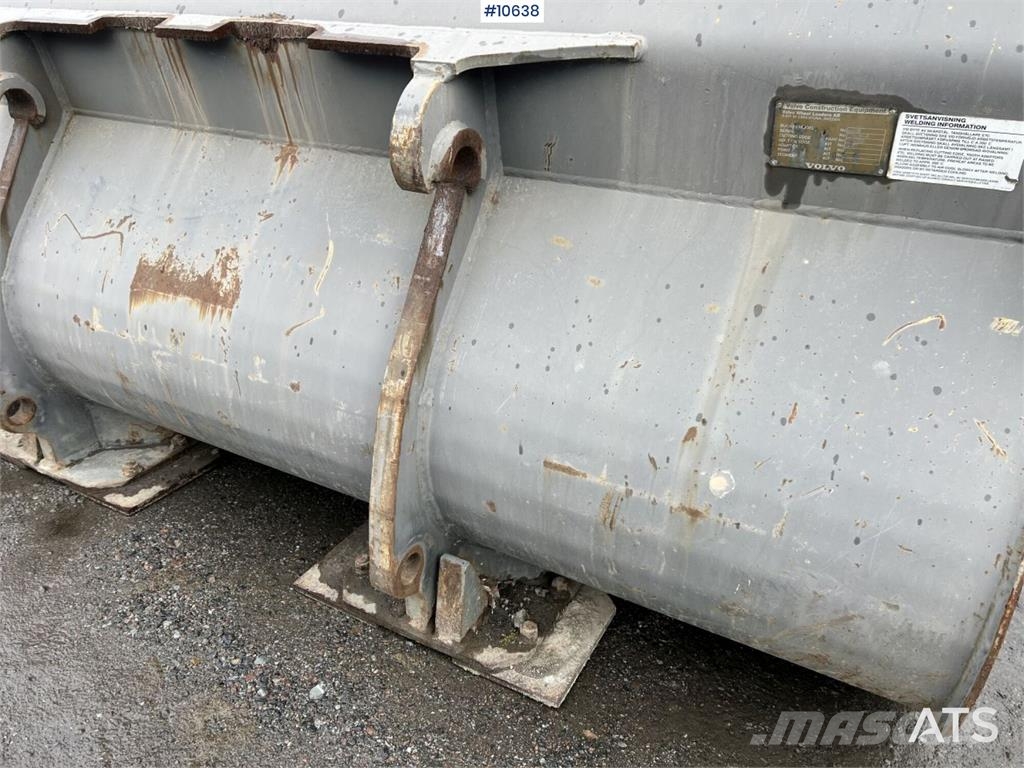 Volvo Loader Bucket with Large BM دلاء