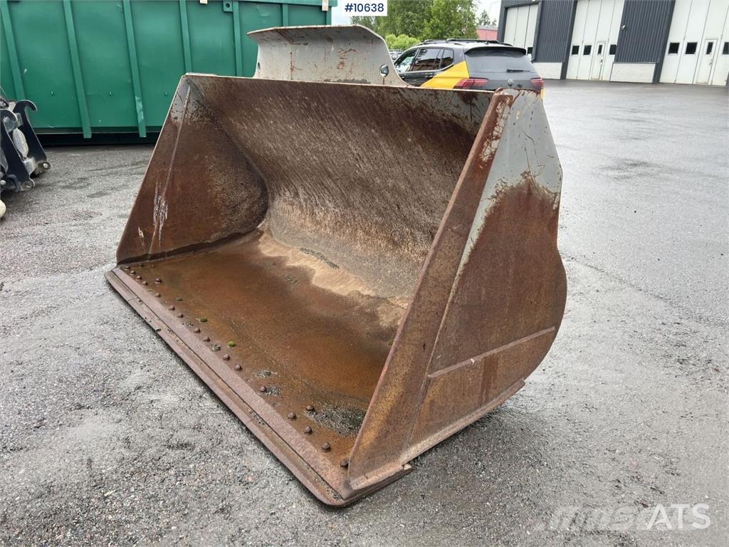 Volvo Loader Bucket with Large BM دلاء