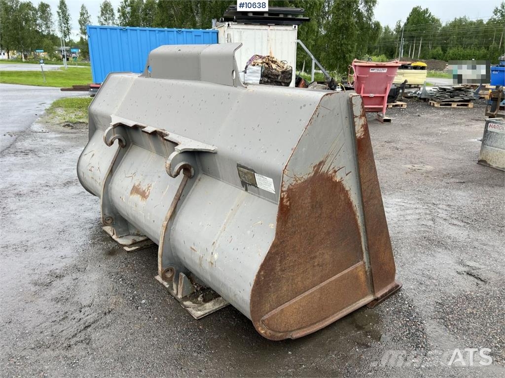 Volvo Loader Bucket with Large BM دلاء