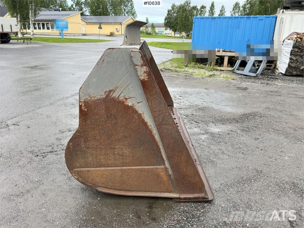 Volvo Loader Bucket with Large BM دلاء
