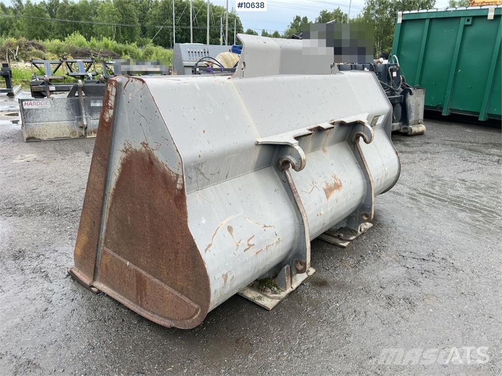 Volvo Loader Bucket with Large BM دلاء