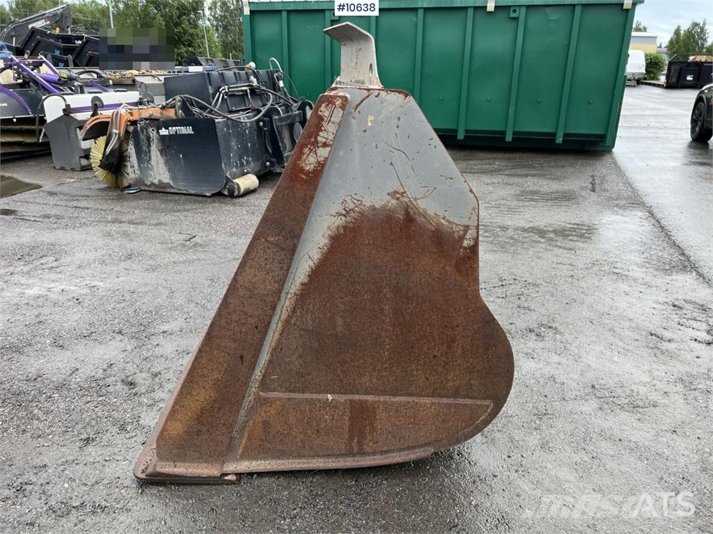 Volvo Loader Bucket with Large BM دلاء