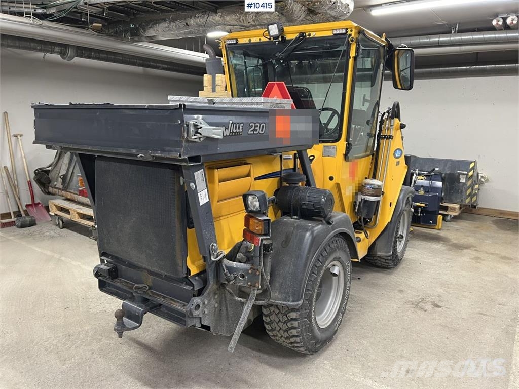 Wille 365C Tool Carrier لوادر بعجل