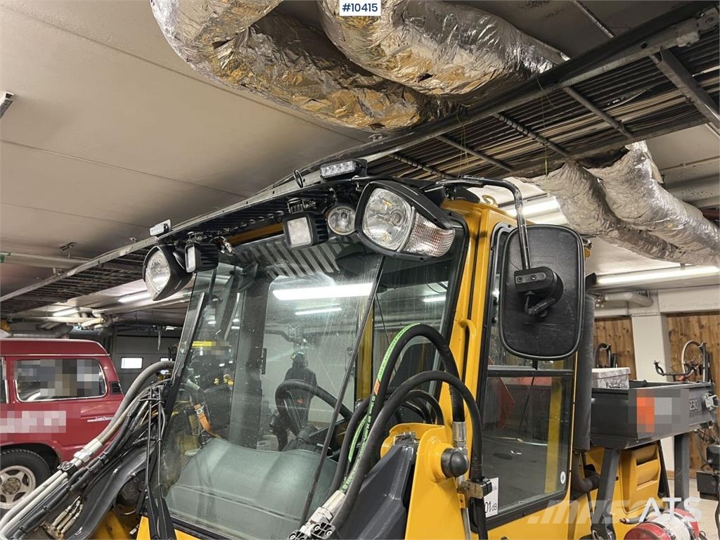 Wille 365C Tool Carrier لوادر بعجل