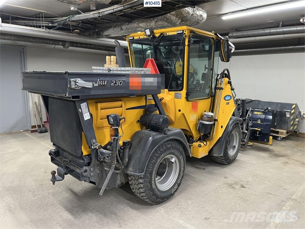 Wille 365C Tool Carrier لوادر بعجل