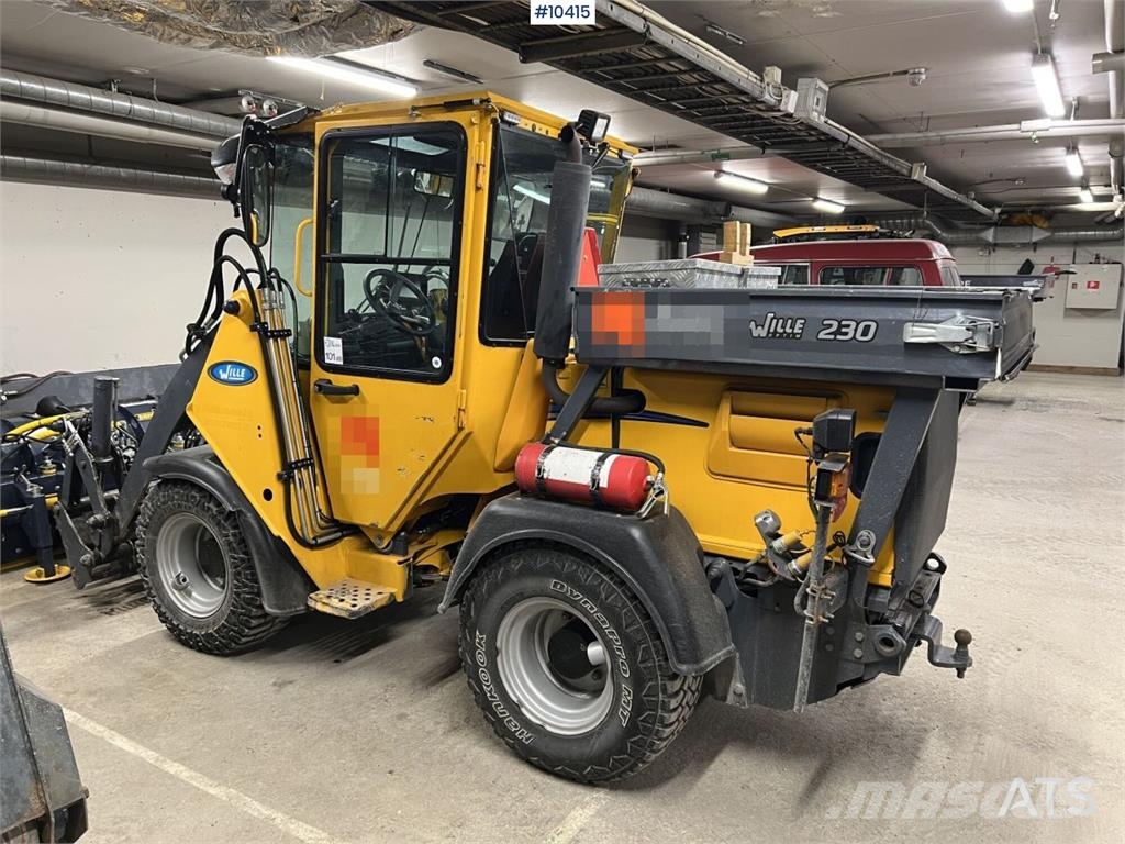 Wille 365C Tool Carrier لوادر بعجل