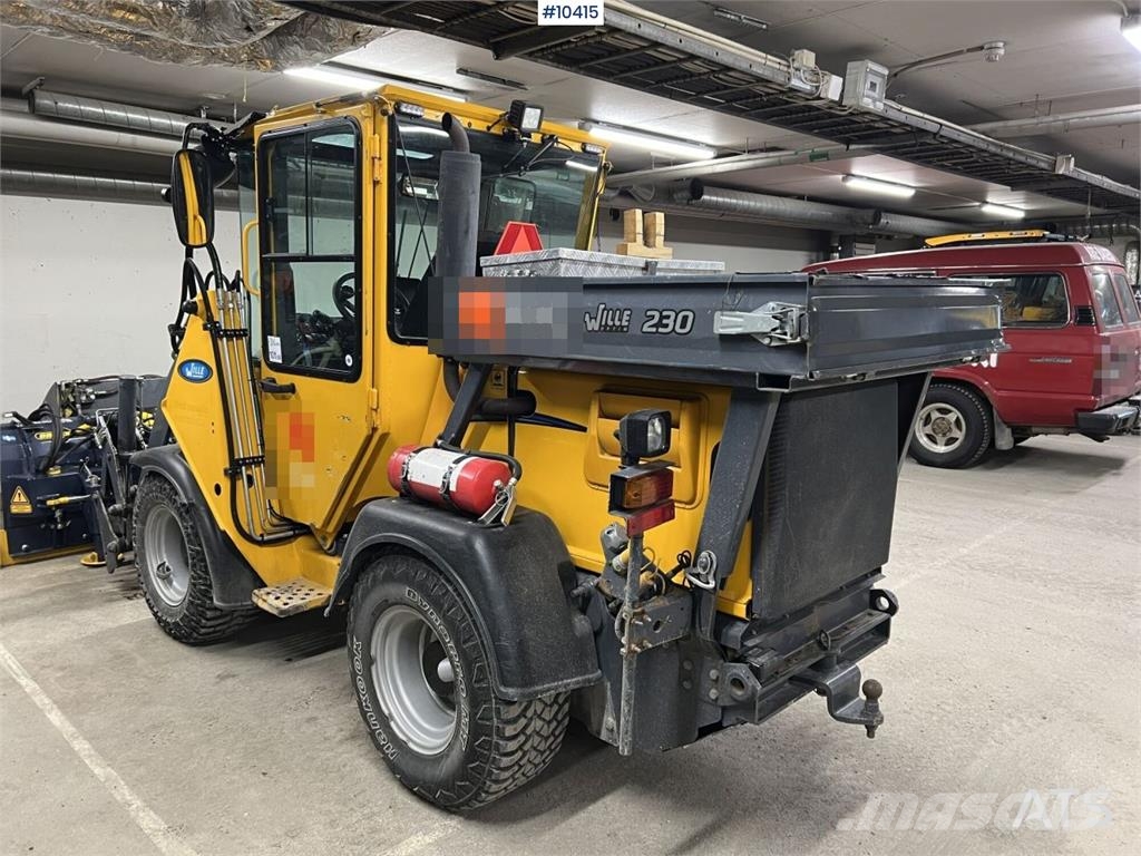 Wille 365C Tool Carrier لوادر بعجل