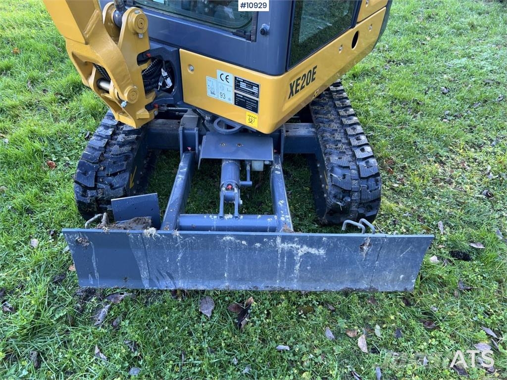 XCMG XE20E Excavator with Attachments Miniescavatori