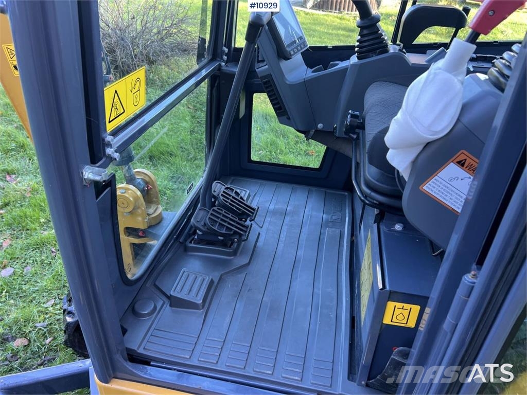 XCMG XE20E Excavator with Attachments Miniescavatori