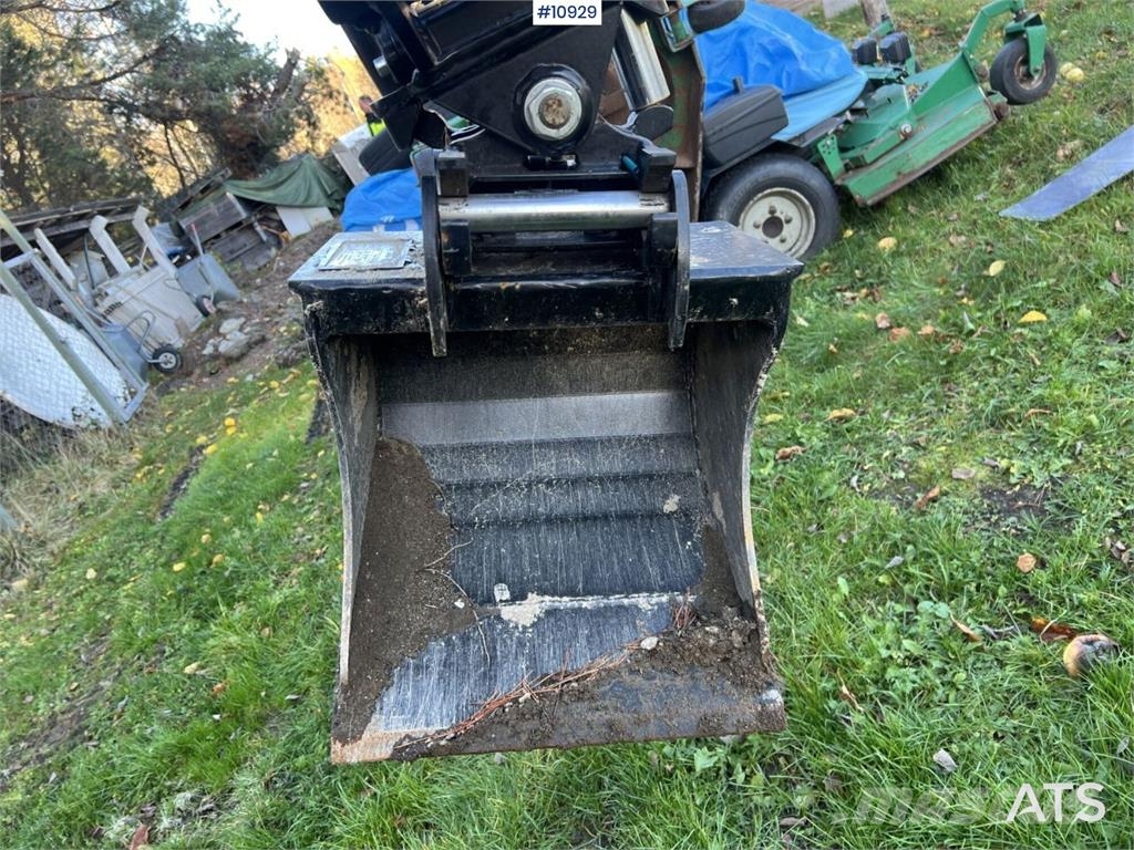XCMG XE20E Excavator with Attachments Miniescavatori