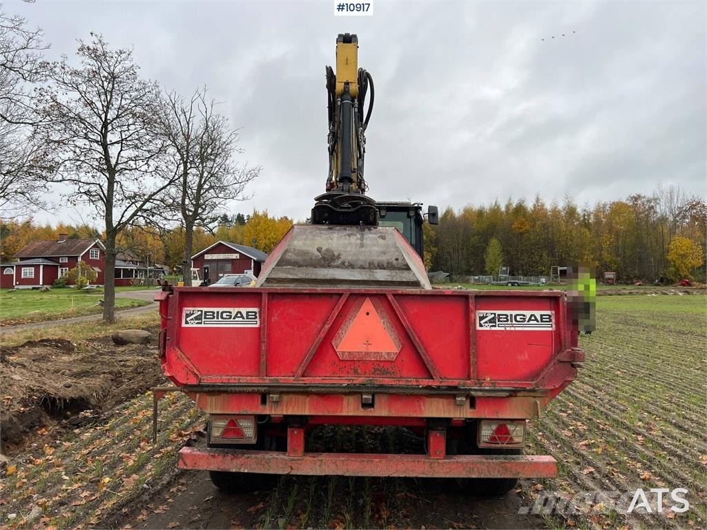 Yanmar B110W Wheeled excavators