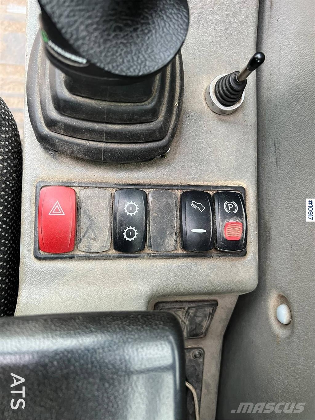 Yanmar B110W Wheeled excavators