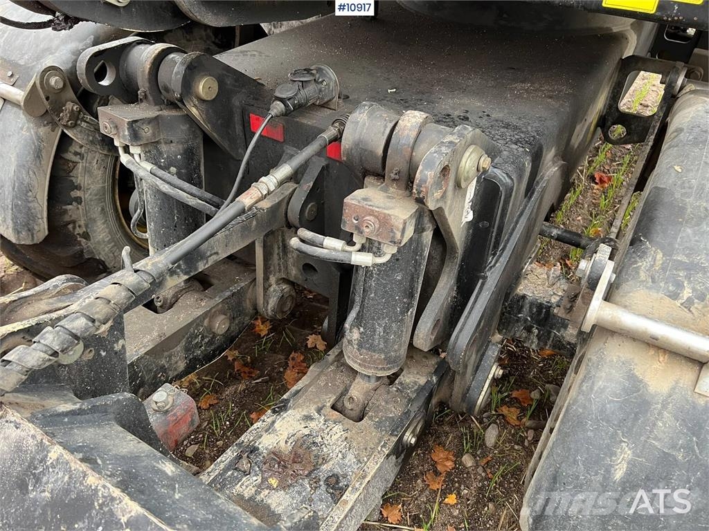 Yanmar B110W Wheeled excavators