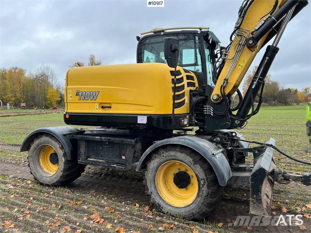 Yanmar B110W Wheeled excavators