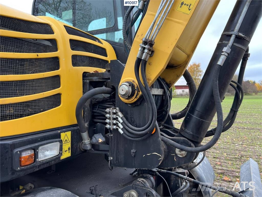 Yanmar B110W Wheeled excavators