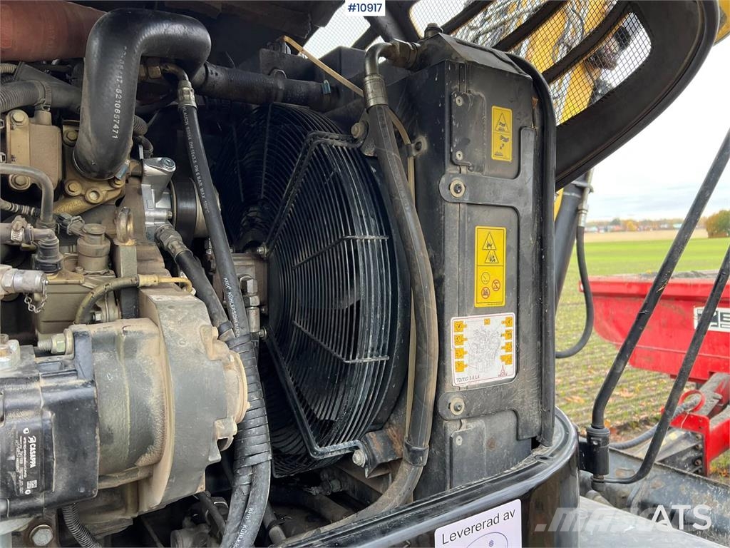 Yanmar B110W Wheeled excavators