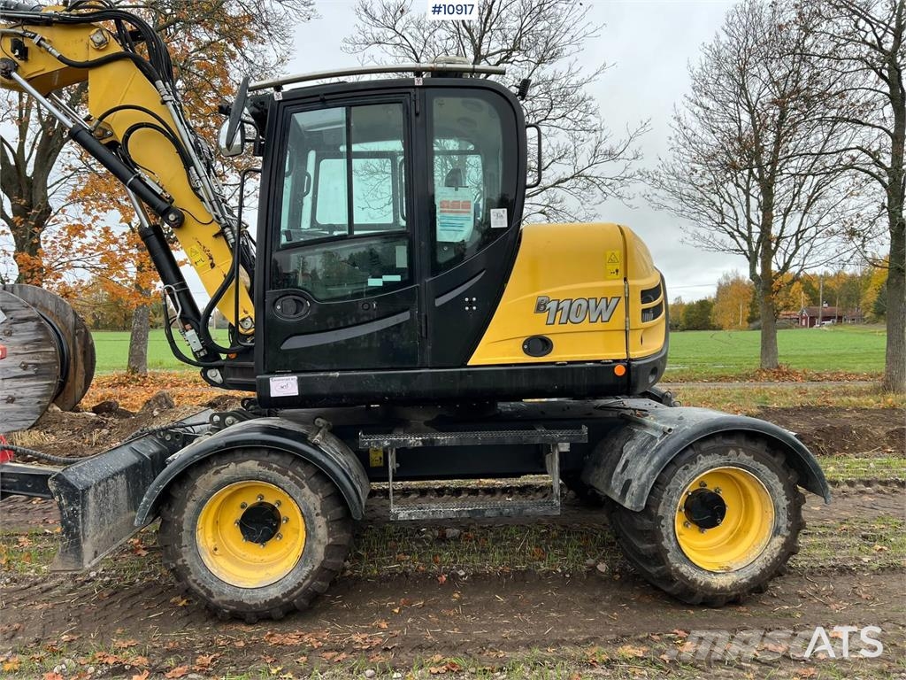 Yanmar B110W Wheeled excavators