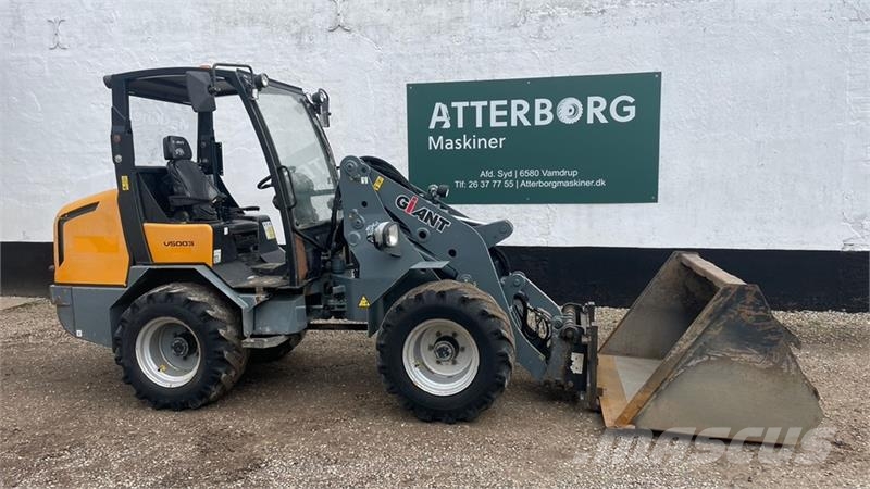 GiANT V5003 Minilæsser لوادر صغيرة