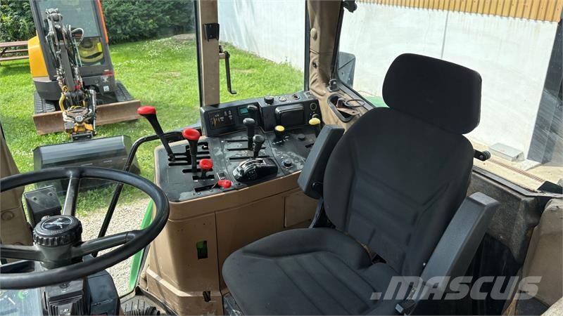 John Deere 6800 John Deere 6800 Trattori