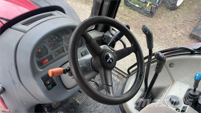 Valtra T130 트랙터