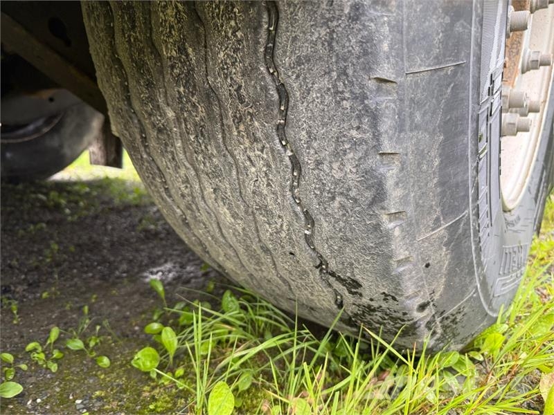 2024 - Ludmann 3-akslet plattformsemitrailer m/kar Muut perävaunut