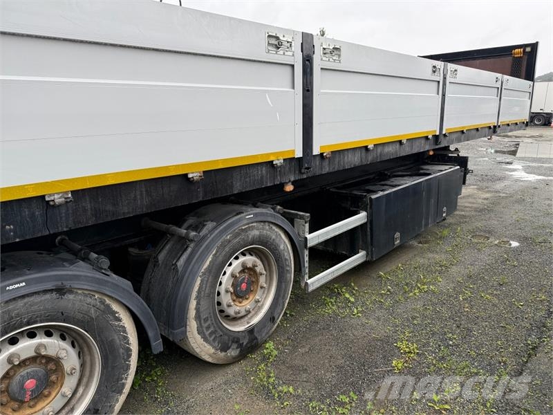 2024 - Ludmann 3-akslet plattformsemitrailer m/kar Muut perävaunut