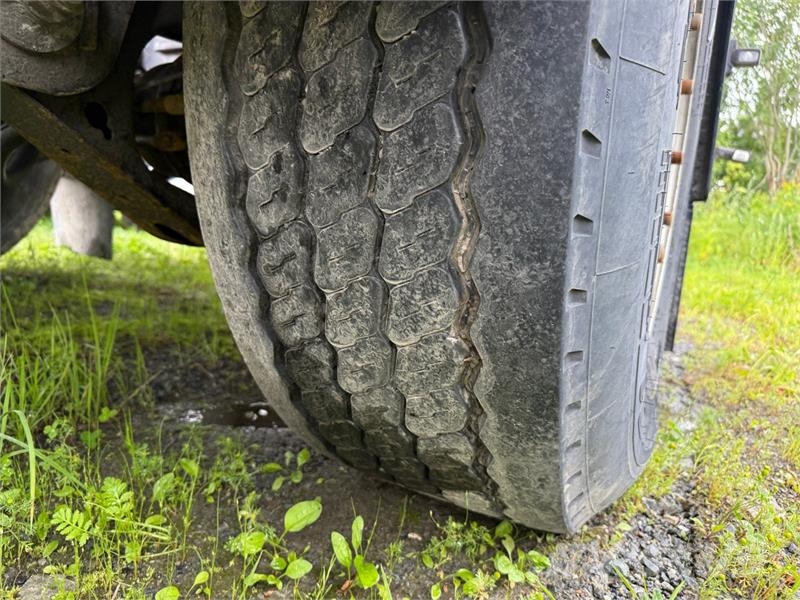 2024 - Ludmann 3-akslet plattformsemitrailer m/kar Muut perävaunut