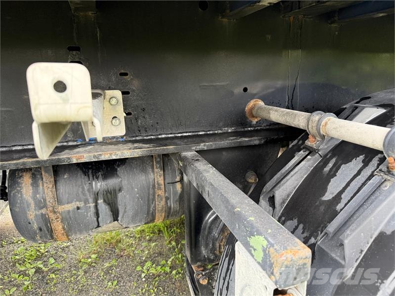 2024 - Ludmann 3-akslet plattformsemitrailer m/kar Muut perävaunut