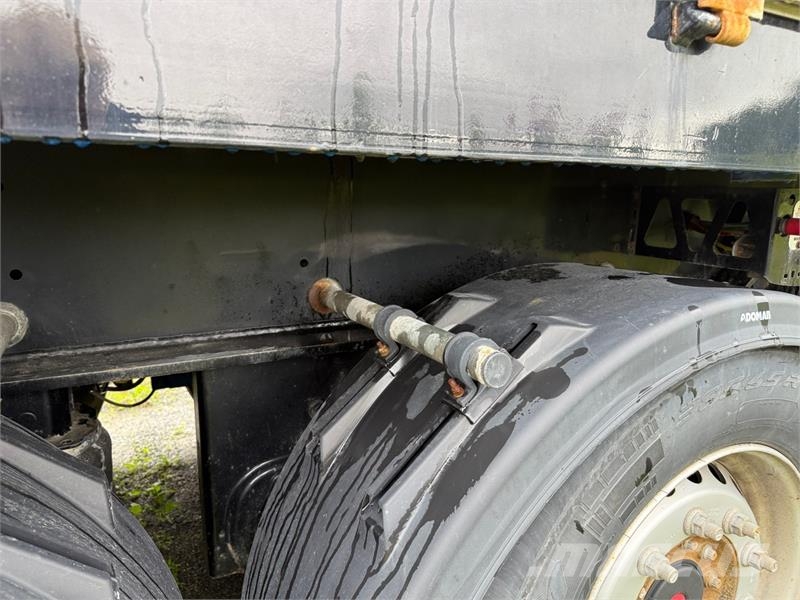 2024 - Ludmann 3-akslet plattformsemitrailer m/kar Muut perävaunut