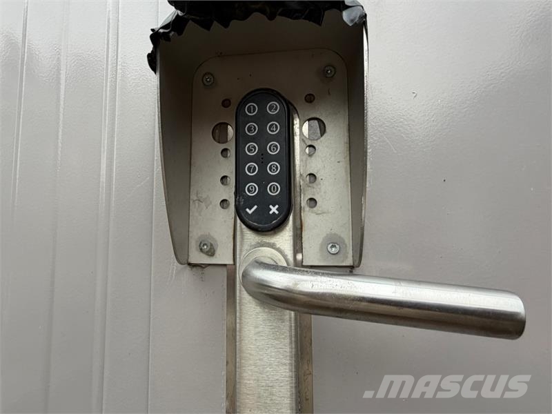 Algeco brakkemodul - garderobe med 6 skap - to WC- Andre komponenter