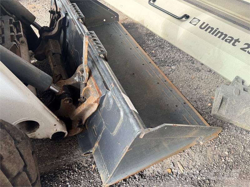 Bobcat S76 Kompaktlaster - Kun 595 timer! /m skuffe - معدات البناء - غير ذلك
