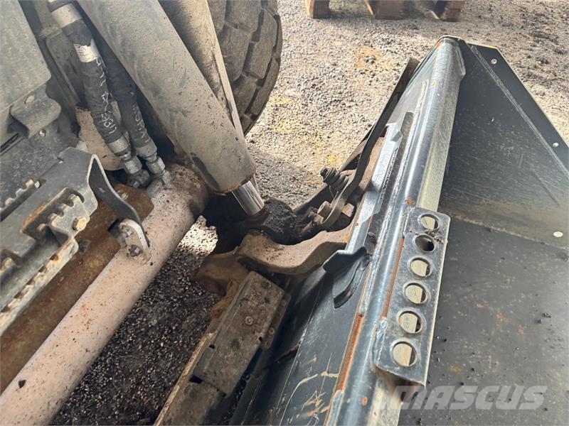 Bobcat S76 Kompaktlaster - Kun 595 timer! /m skuffe - معدات البناء - غير ذلك