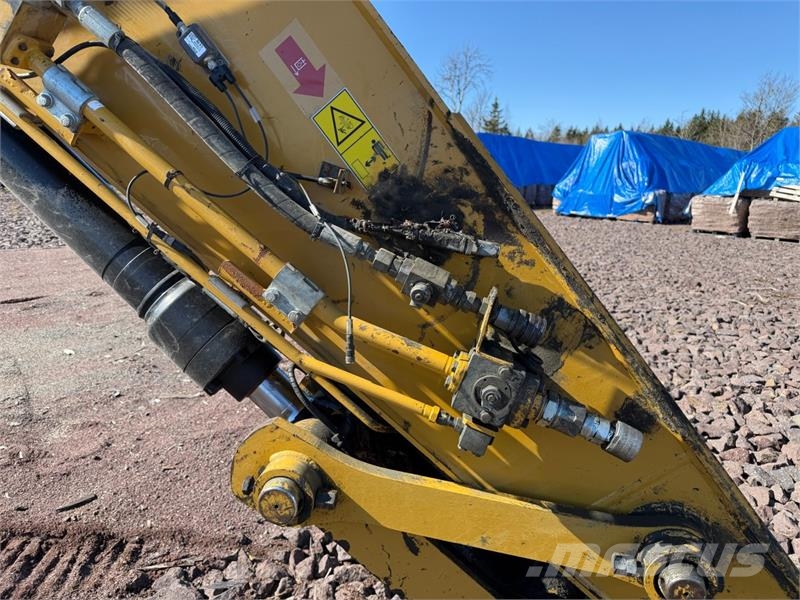 CAT 326F Gravemaskin med R8 Rototilt, to skuffer, Nova Гусеничні екскаватори