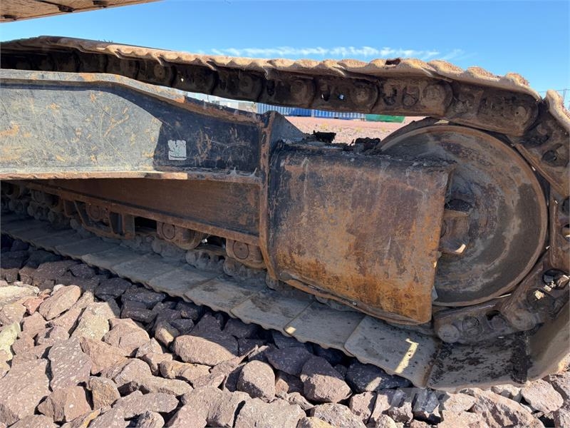 CAT 326F Gravemaskin med R8 Rototilt, to skuffer, Nova Гусеничні екскаватори