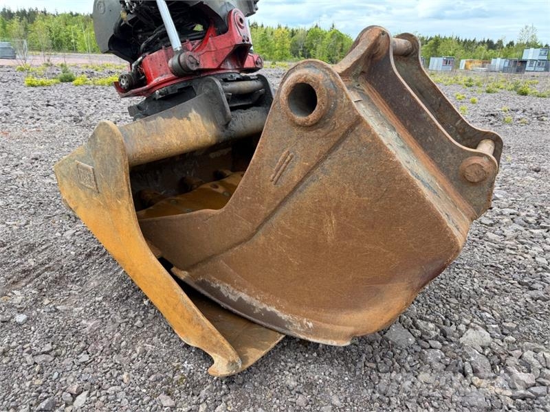 CAT 326F Gravemaskin med R8 Rototilt, to skuffer, Nova Гусеничні екскаватори