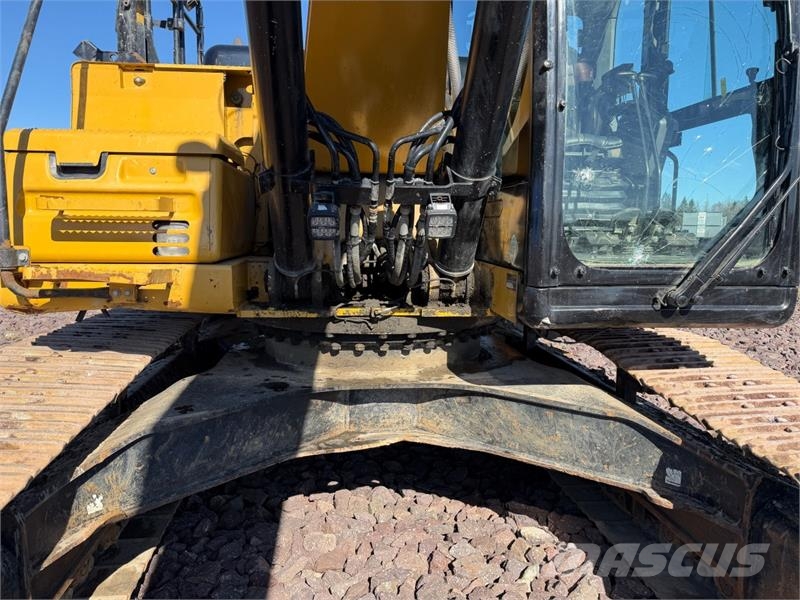 CAT 326F Gravemaskin med R8 Rototilt, to skuffer, Nova Гусеничні екскаватори