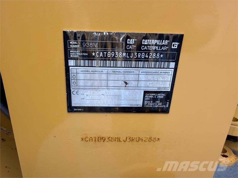 CAT 938m Iekrāvēji uz riteņiem