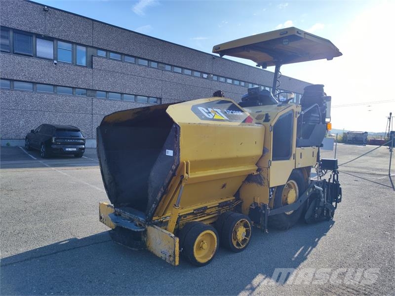CAT AP300F asfaltutlegger – Cat SE34V – 5 728 timer Entreprenør - Andet