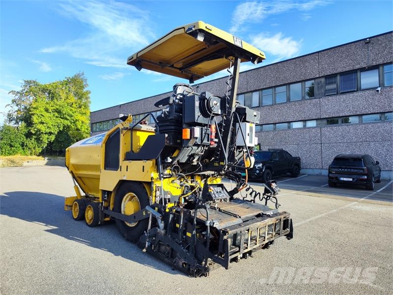 CAT AP300F asfaltutlegger – Cat SE34V – 5 728 timer Entreprenør - Andet
