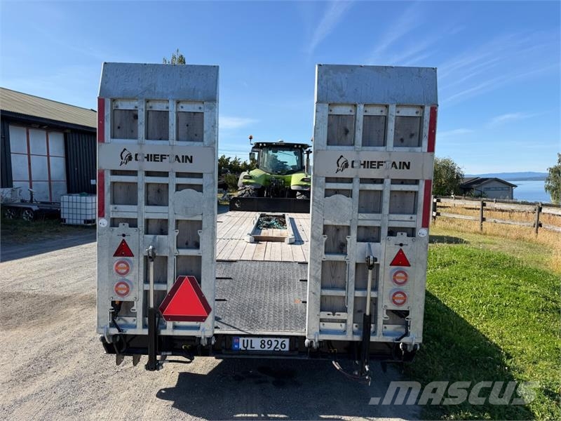 Chieftain 3-akslet maskinhenger for traktor m/kulekobling ملحقات أخرى للجرارات