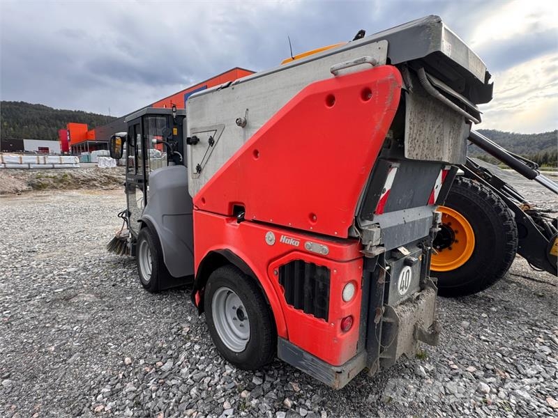 Citymaster 1600 - Redskapsbærer med kosteaggregat Construction - Autres