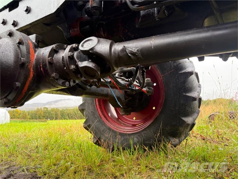 Deutz Fahr D7007 CH Traktorid