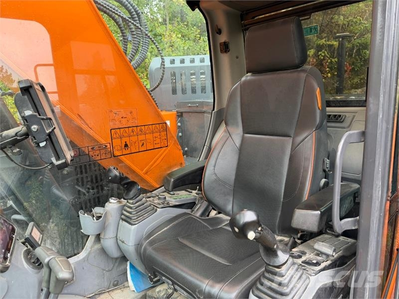 Doosan DX235LCR Pelle sur chenilles